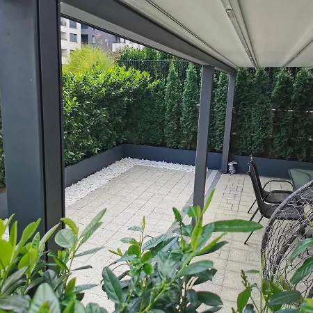 Paradise Swing Apartment