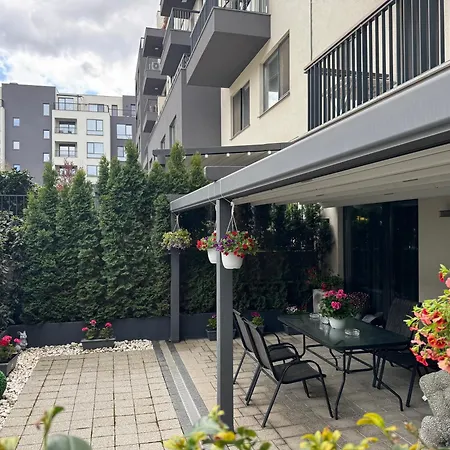 Apartment Paradise Swing
